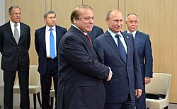 Vladimir Poutine rencontrant le premier ministre Nawaz Sharif, le 10 juillet 2015.