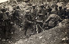 WWI - Seventh Battle of the Isonzo - Italian troops with a captured Austrian machine gun.jpg