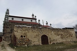 Le monastère des Bernardins d'Houssiatyn, classé[7],