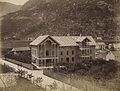 Hotel Hardanger, Odda, fotografert mellom 1880 og 1890. Bildet inngår i Nasjonalbibliotekets bildesamling. Foto: Axel Lindahl
