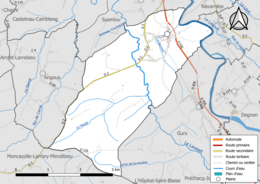 Carte en couleur présentant le réseau hydrographique de la commune