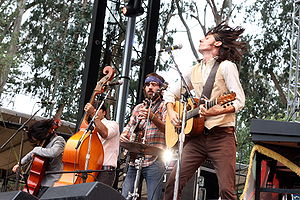 Flickr - moses namkung - Avett Brothers 5.jpg