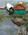 പെറുവിലെ ഒരു ഹൗസ് ബോട്ട്