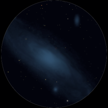 A simulated view of how the Andromeda Galaxy (Messier 31) would appear in a pair of binoculars Galassia di Andromeda tel114.png
