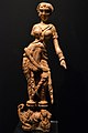 யானை தந்தத்தில், கிரேக்க கலைநயத்தில் வடிக்கப்பட்ட பெண் சிற்பம்