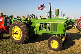 John Deere 4020