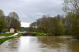 The canal and Yonne river in Sery