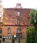 Bibliotekets gamla huvudingång, då det låg på Tredje Långgatan.