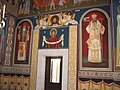 Patriarhii Teoctist și Daniel pictați pe pereții din biserica nouă