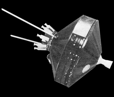 Pioneer 0. Satelit orbiter pertama yang diluncurkan untuk mengorbit pada Bulan tetapi tidak berhasil. Satelit ini diluncurkan pada tanggal 17 Agustus 1958.