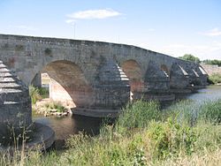 Средневековый мост через Арлансу в Лерме