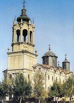 Соборна церква Святої Трійці (1867) спроектована Колю Фічетом
