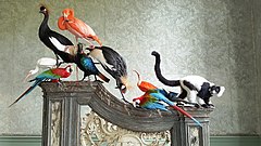 Taxidermie, compositie Sinke & Van Tongeren met: Witte Ibis, Zwarte Kroonkraan, Groenvleugel Ara, Himalaya Glansfazant, Flamingo, Grijze Kroonkraan, Rode Ibis, Groenvleugel Ara, Aracari, Bonte Vari 2017