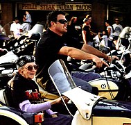 Мотоциклетное ралли Стерджис 2005 года, бабушка в коляске.jpg