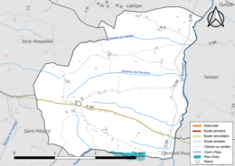 Carte en couleur présentant le réseau hydrographique de la commune