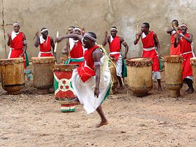 Image illustrative de l’article Danse rituelle au tambour royal