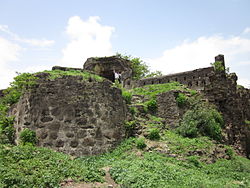 Форт Чакан - Санграм Дург (7637611332) .jpg