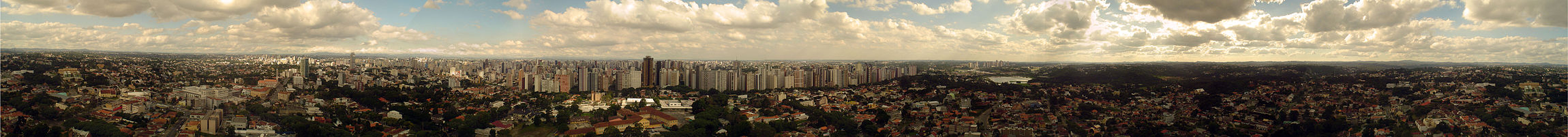 Curitiba, a maior cidade do sul do Brasil.