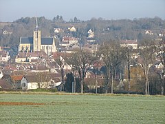 À l'est de l'Île-de-France la Seine-et-Marne est un département qui est resté en grande partie rural. À 85 km de Paris, Donnemarie-Dontilly est un village qui ressemble à un village de province.