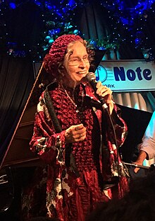 Gayle Moran koncertuje v newyorském klubu Blue Note, prosinec 2016
