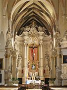 Retablo mayor de la iglesia de la Asunción en Gniezno.