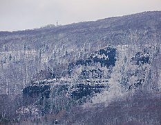 Winterlicher Blick vom Zirkelstein zum Felsmassiv des Kipphorns an der südwestflanke des Berges