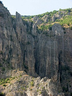 The Grykë-Çajë canyon