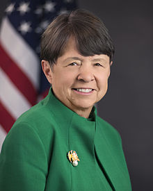 Official portrait of Mary Jo White.jpg