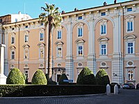 Дворовый фасад Палаццо Колонна в Риме. 1755—1761