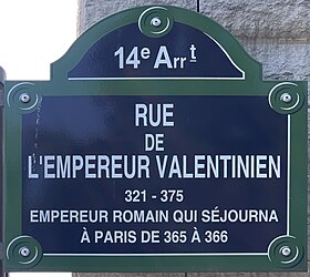 Voir la plaque.