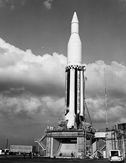 La première fusée Saturn I (SA-1) prête pour le lancement (oct 1961)