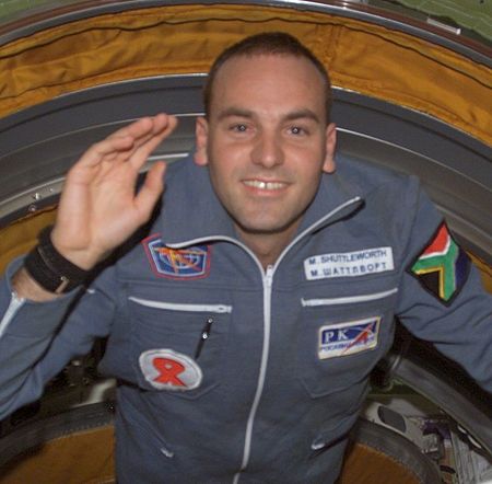 Mark Shuttleworth Mark Shuttleworth kutoka Afrika Kusini kwenye ISS mwaka 2002 (NASA © PD-NASA)