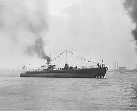 USS Moray (SS-300) kurz nach dem Stapellauf[1]