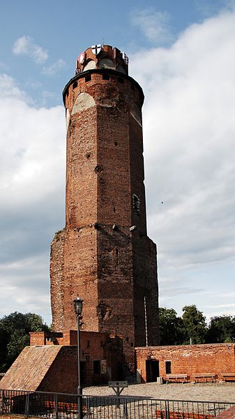 Plik:Wieża zamkowa w Brodnicy.jpg