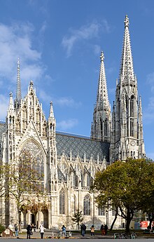 The Votivkirche on the Ring Wien Votivkirche Sudseite 01.jpg