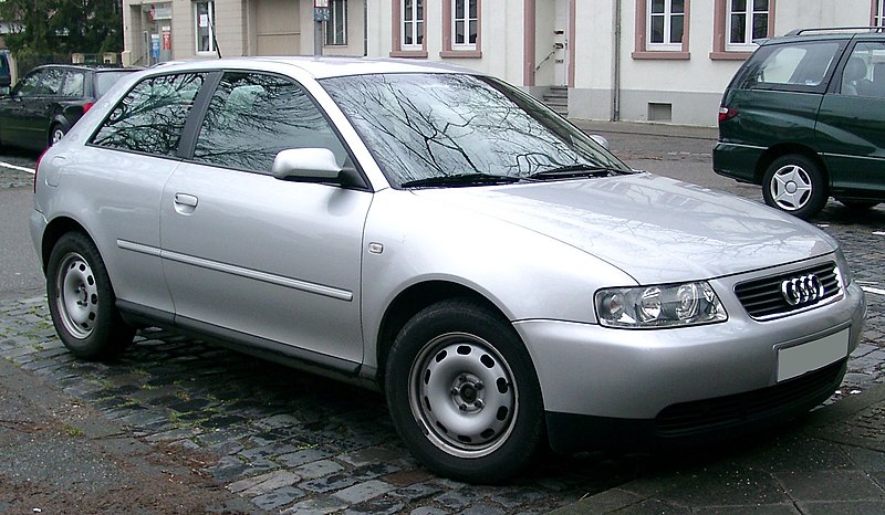 800px-Audi_A3_front_20070324.jpg