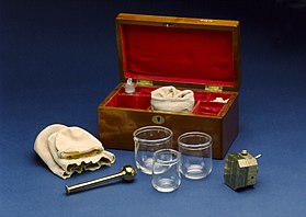 Cupping set, London, England Wellcome L0057395.jpg