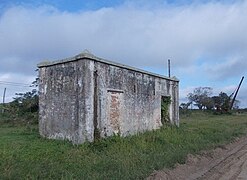 Estación Isleta, se aprecia un guinche cañero en el fondo.