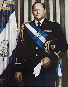 Fotografía formal de Presidente Carlos Manuel Arana Osorio.jpg