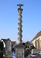 La croix du cimetière du XVIIIe siècle.