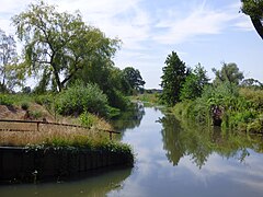 Die Kleine Elster am Bootshaus.