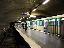 Metro de Paris - Ligne 2 - Porte Dauphine 05.jpg