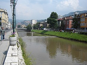 Miljacka Nehri'nin Saraybosna'dan bir görüntüsü