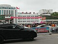 Miniatuur voor Bestand:NCEE Students leaving Examination Place, EZSH, Hubei 02.jpg