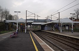 New Southgate railway station MMB 08.jpg