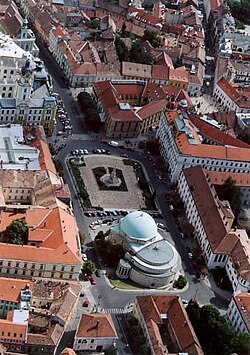 Légi fotó Pécs belvárosáról