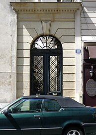 No 10 : mur du fond de la cour.