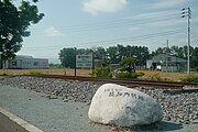 駅跡のモニュメント（2011年8月）