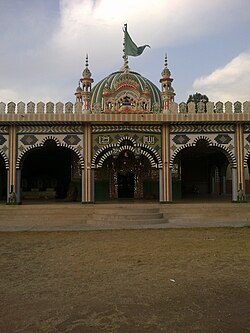 Храм возле Модельного города Исламабад.jpg