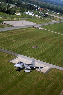 JAS-39 Gripen vzlétající z letiště Čáslav, 2010